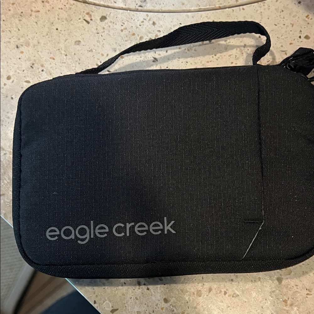 Eagle Creek Black Travel Pouch organizer